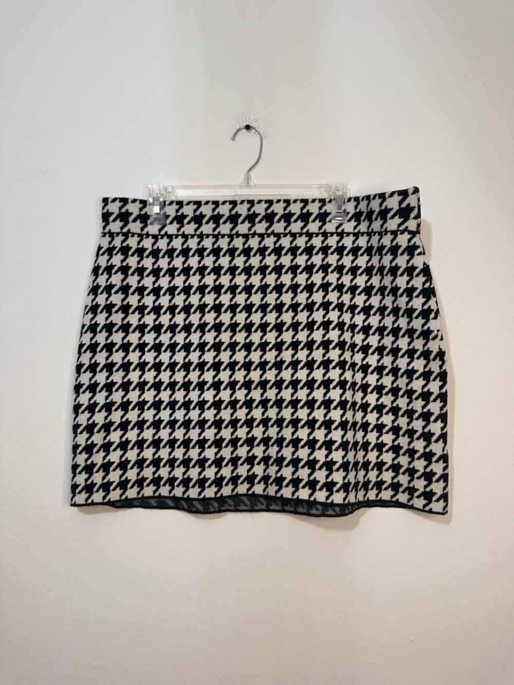 Show Me Your MuMu Black and White Houndstooth Mini Skirt